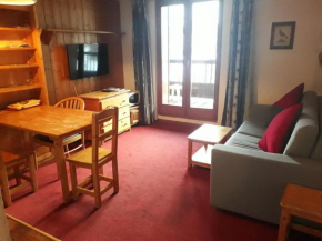 Appartement cosy 2 pièces cabine, 5 min des pistes, 5 pers, balcon sud, ascenseur, local à skis - FR-1-518-139